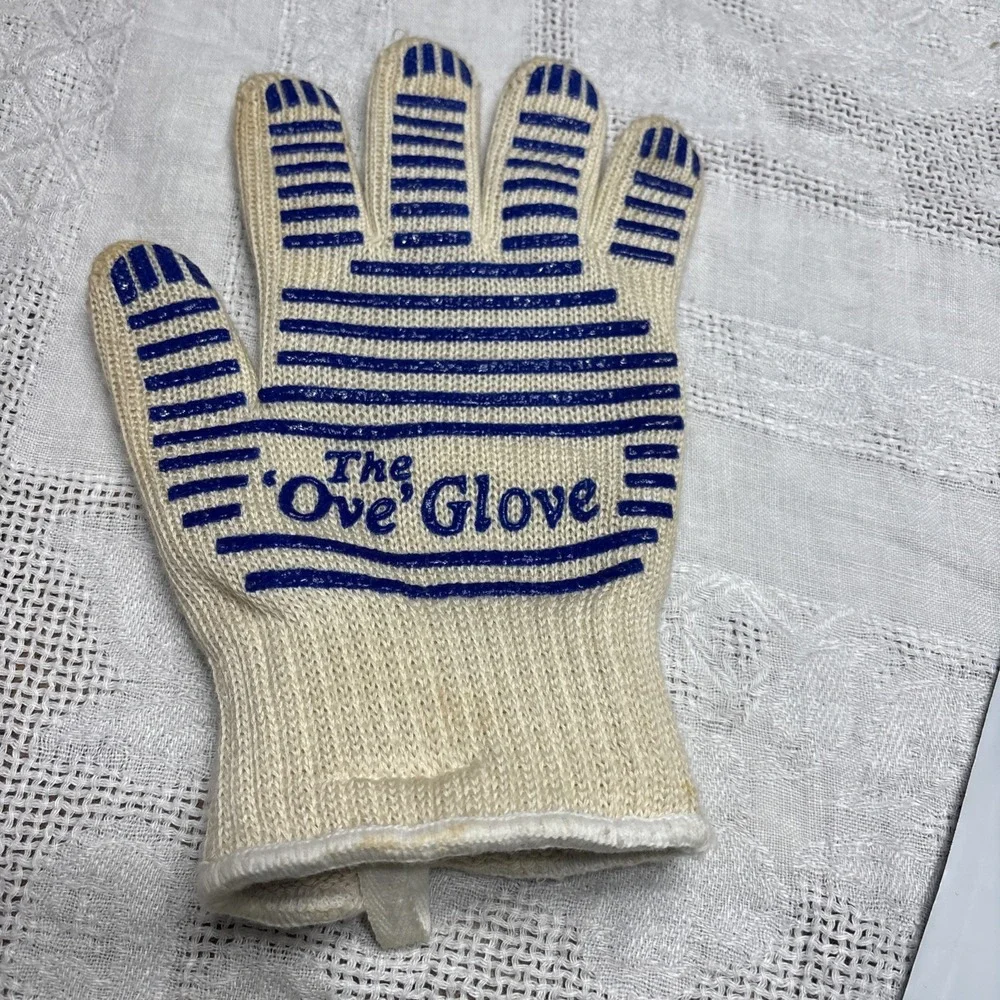 The Oven Glove Superior Heat Flame Hand Protection Oven Mitt